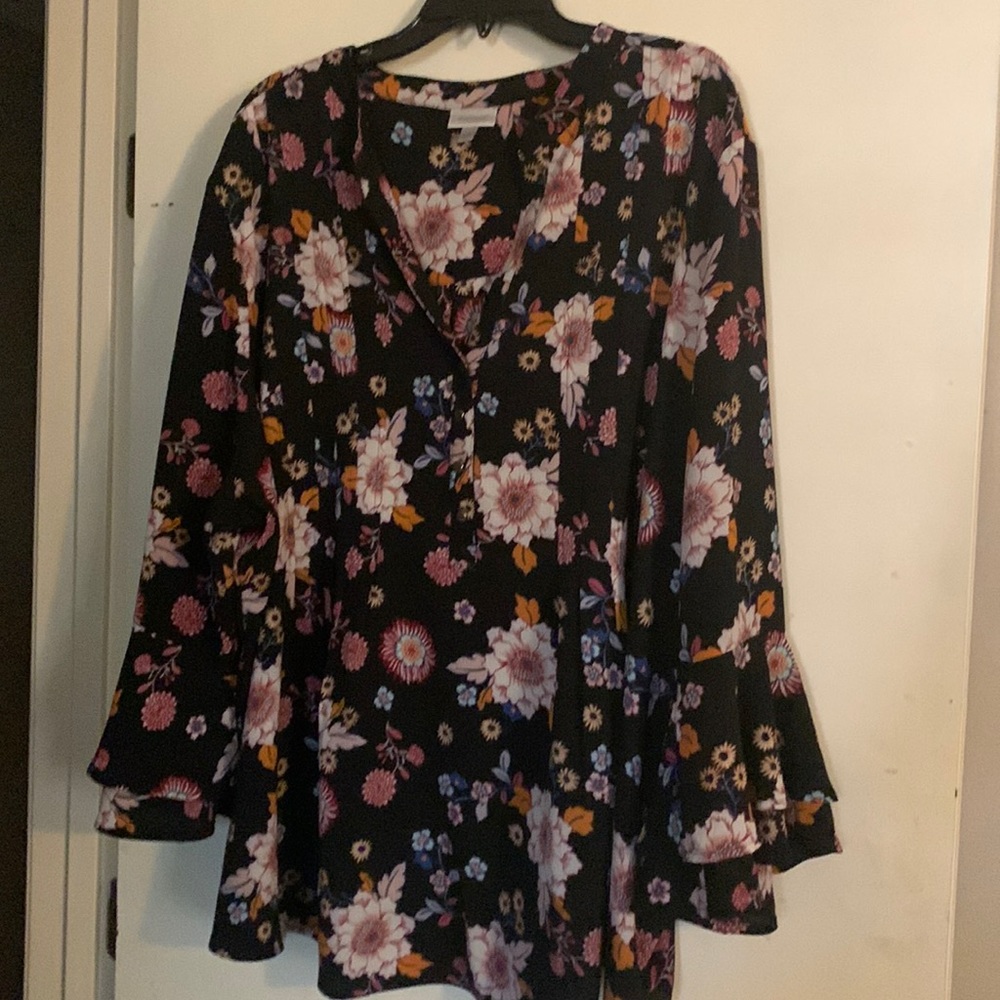 Avenue 30/32 polyester/spandex floral shirt